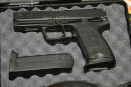 Pistolet H&K USP Standard kal. 9x19mm